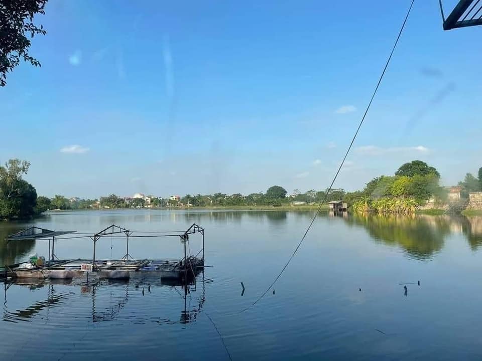 Đất 35.2m2, tt Chúc Sơn, tk2, lô góc, ô tô vào đất, giá chỉ chưa đến 1 tỷ