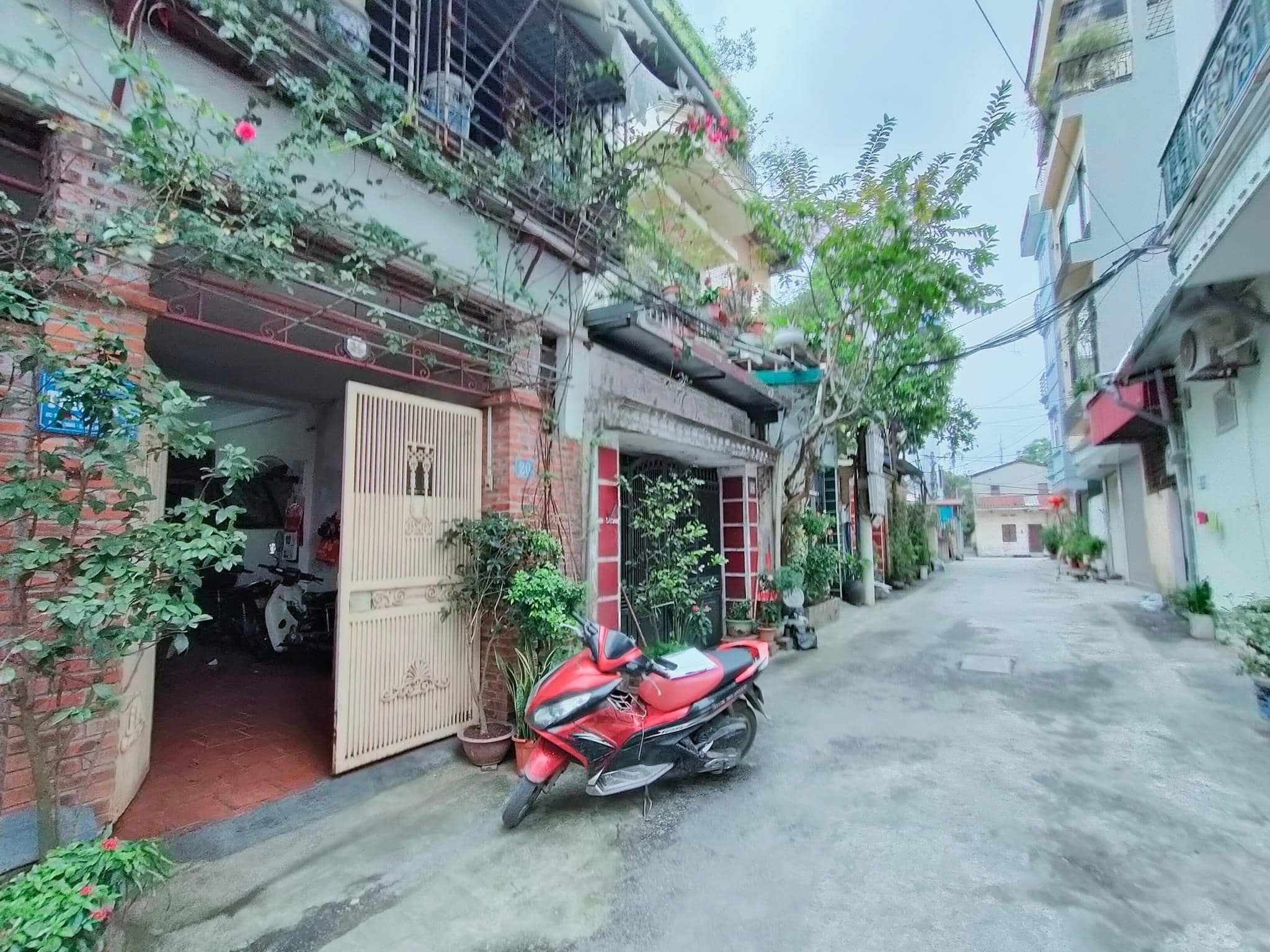 Bán đất Phố Trạm. 80m2 * MT4m * 8,3 tỷ. ô tô tránh, Kinh doanh