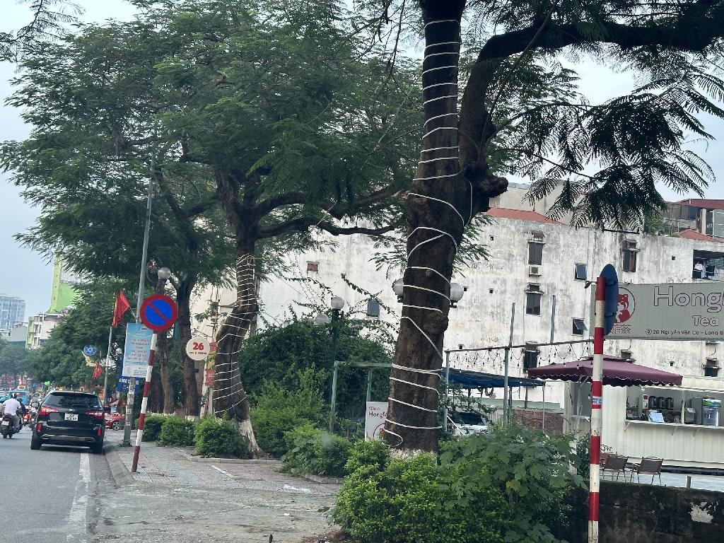 Nhà Nguyễn Văn Cừ - Bồ ĐỀ - 30m - 5 tầng - 4.x Tỷ