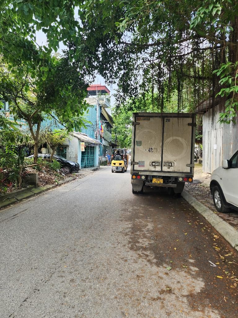 Chính chủ cần bán nhà phố Ngọc Trì 50m, 5 tầng, giá 4,65 tỷ. Ô tô tải cách nhà 20m.