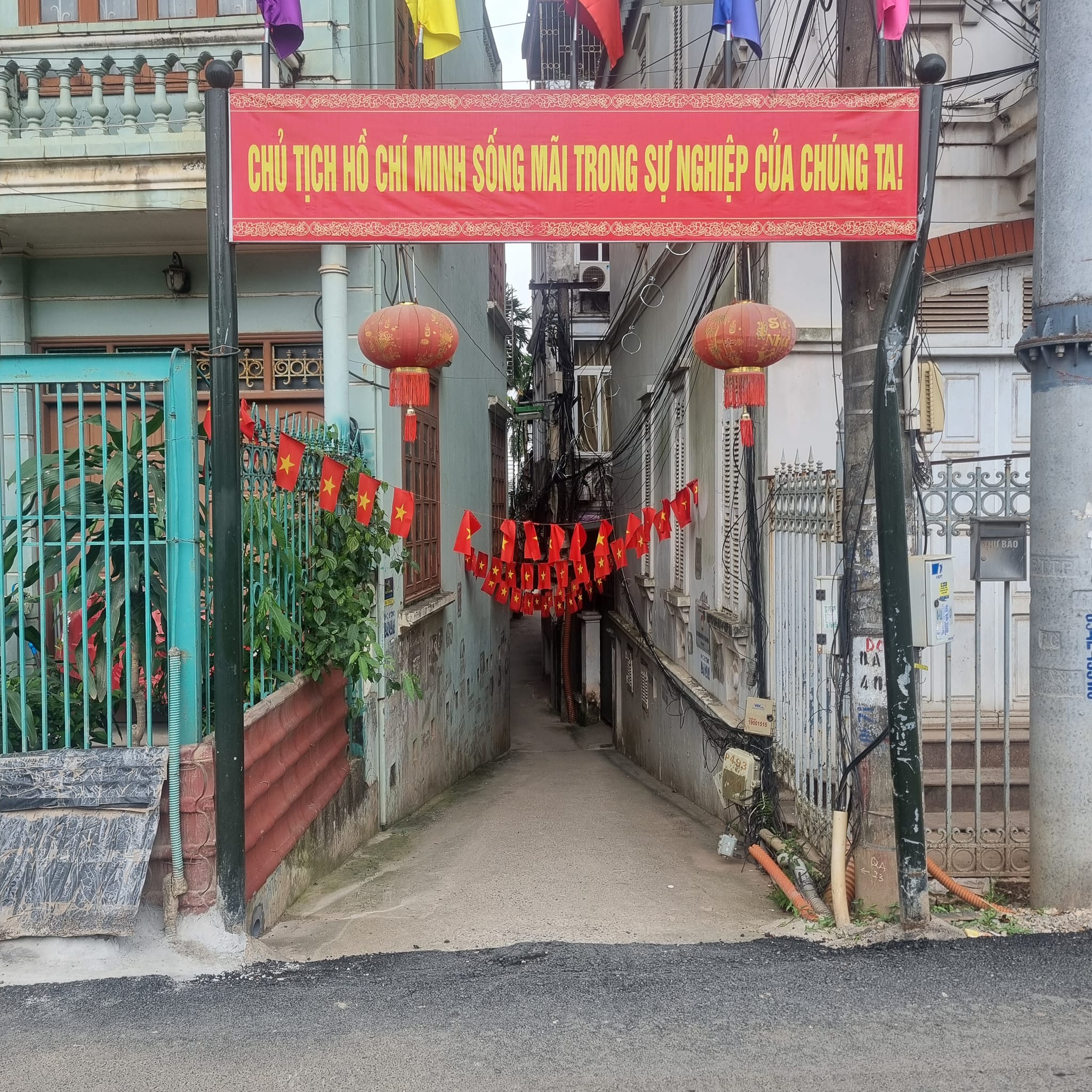 BÁN NHÀ C4 ÂU CƠ, 44/48M2 - MT 3,8M, VỊ TRÍ ĐẸP NGAY ĐẦU MẶT NGÕ LỚN, VÀI BƯỚC CHÂN LÀ RA PHỐ, TRUNG TÂM TÂY HỒ