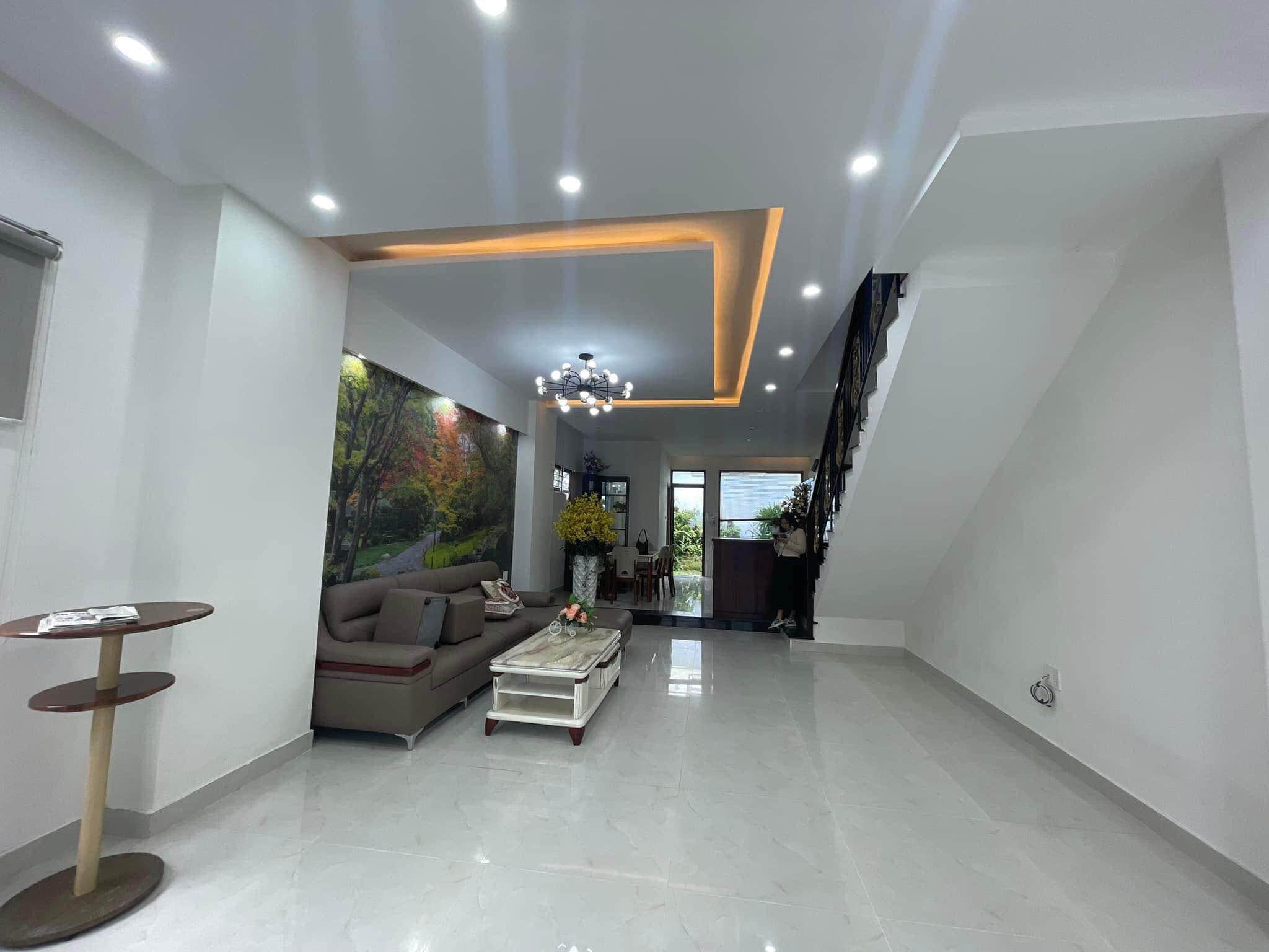 BÁN NHÀ MẶT NGÕ 622 MINH KHAI, QUẬN HAI BÀ TRƯNG, DIỆN TÍCH 85M, MẶT TIỀN 5M, 6 TẦNG, GIÁ CHỈ 16 TỶ.