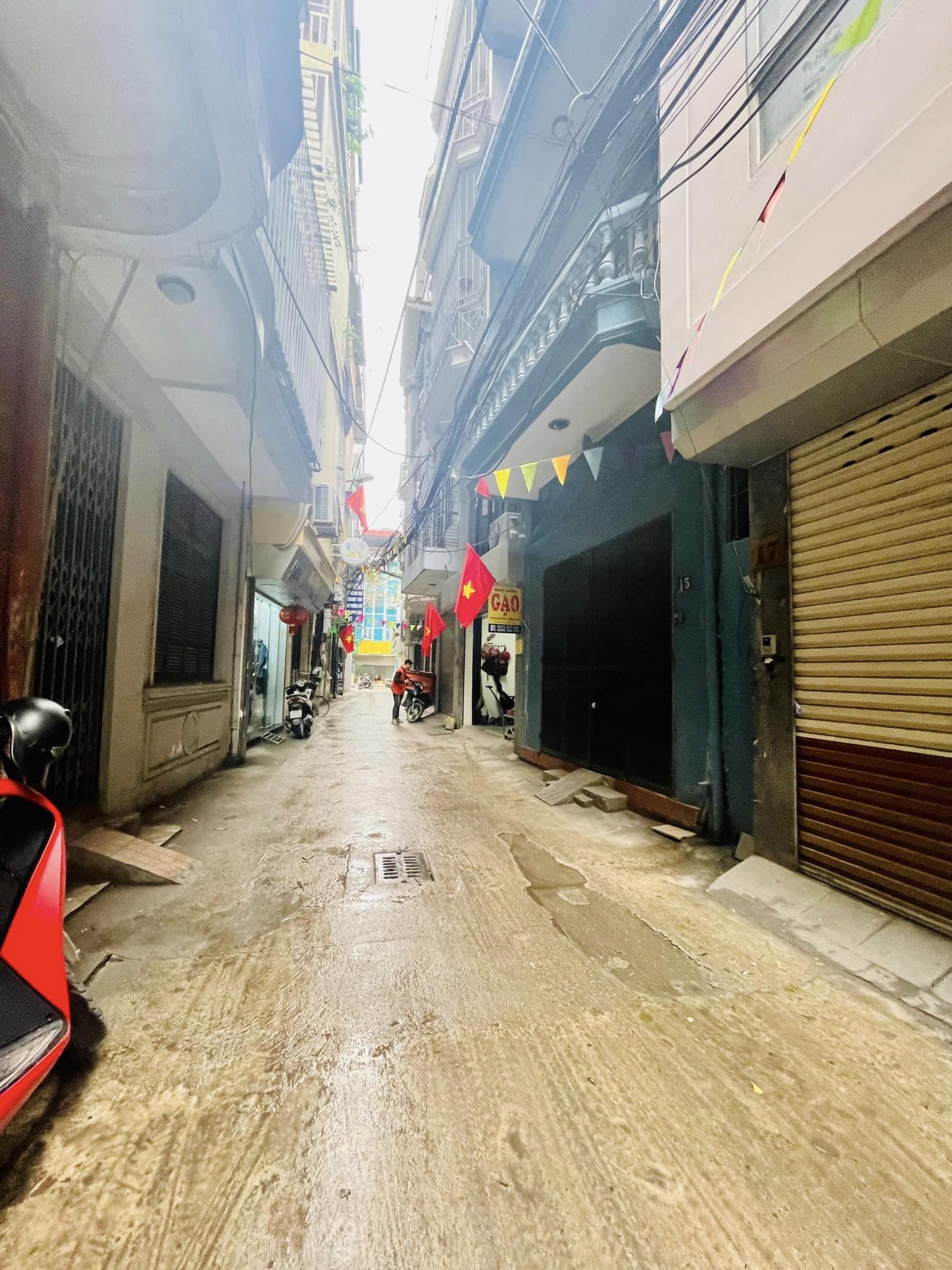 Bán Nhà Phố Trung Kính Quận Cầu Giấy. 69m Xây 6 Tầng Mặt Tiền 5m Nhỉnh 13 Tỷ. Cam Kết Ảnh Thật Mô Tả Chính Xác. Chủ Cần