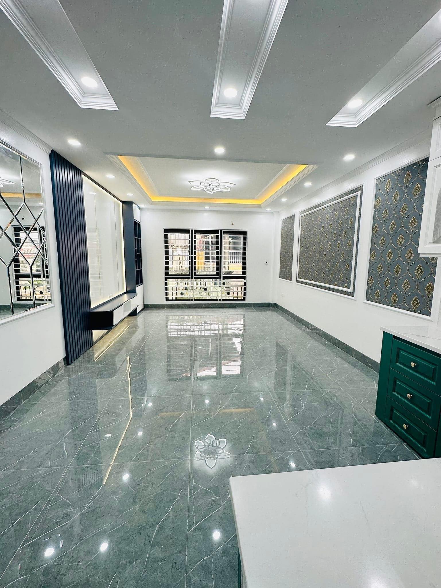 BÁN NHÀ MẶT NGÕ 61 MINH KHAI, QUẬN HAI BÀ TRƯNG, DIỆN TÍCH 85M, MẶT TIỀN 5M, 6 TẦNG, GIÁ CHỈ 16 TỶ.