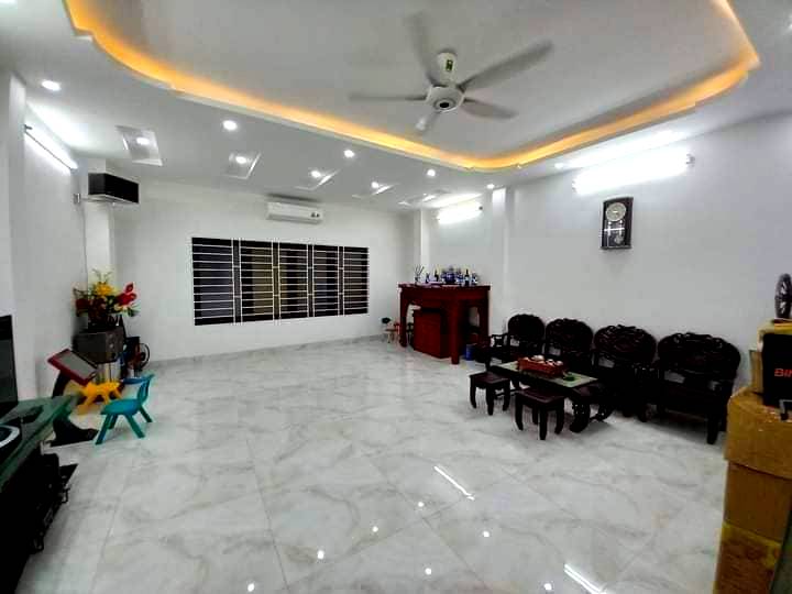 Bán Nhà Phố Tôn Đức Thắng Quận Đống Đa. 66m Xây 7 Tầng Mặt Tiền 6m Nhỉnh 13 Tỷ. Cam Kết Ảnh Thật Mô Tả Chính Xác. Chủ