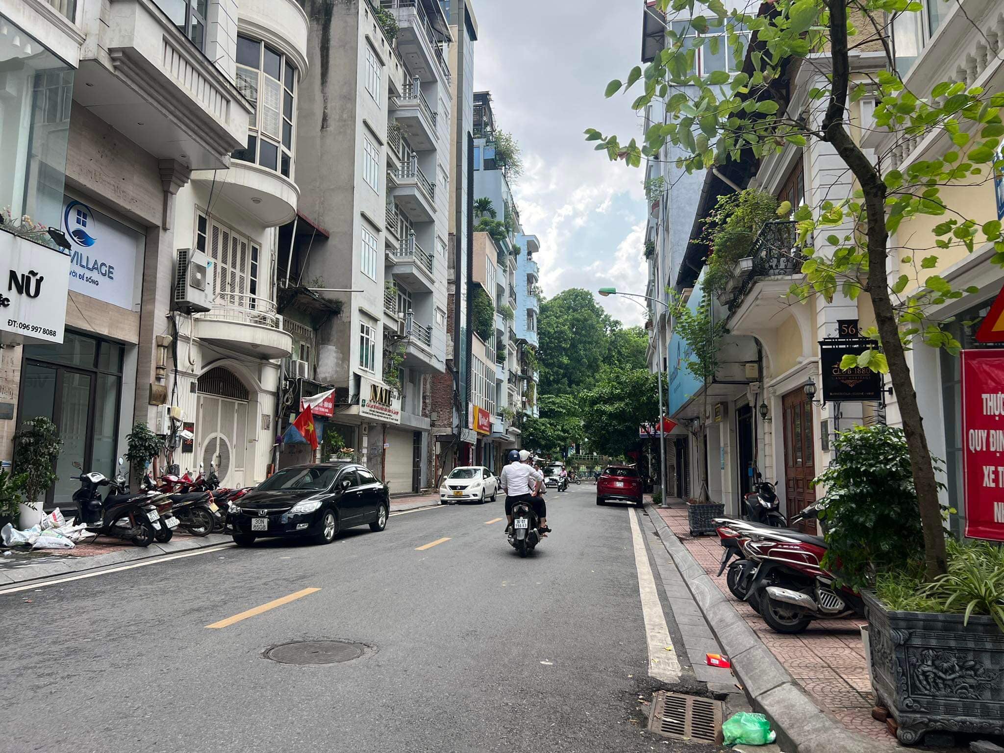 Hồ Trúc Bạch 70M2 MT4.1M Ô TÔ Tránh Vào Nhà 22 Tỷ - 15M ra mặt phố