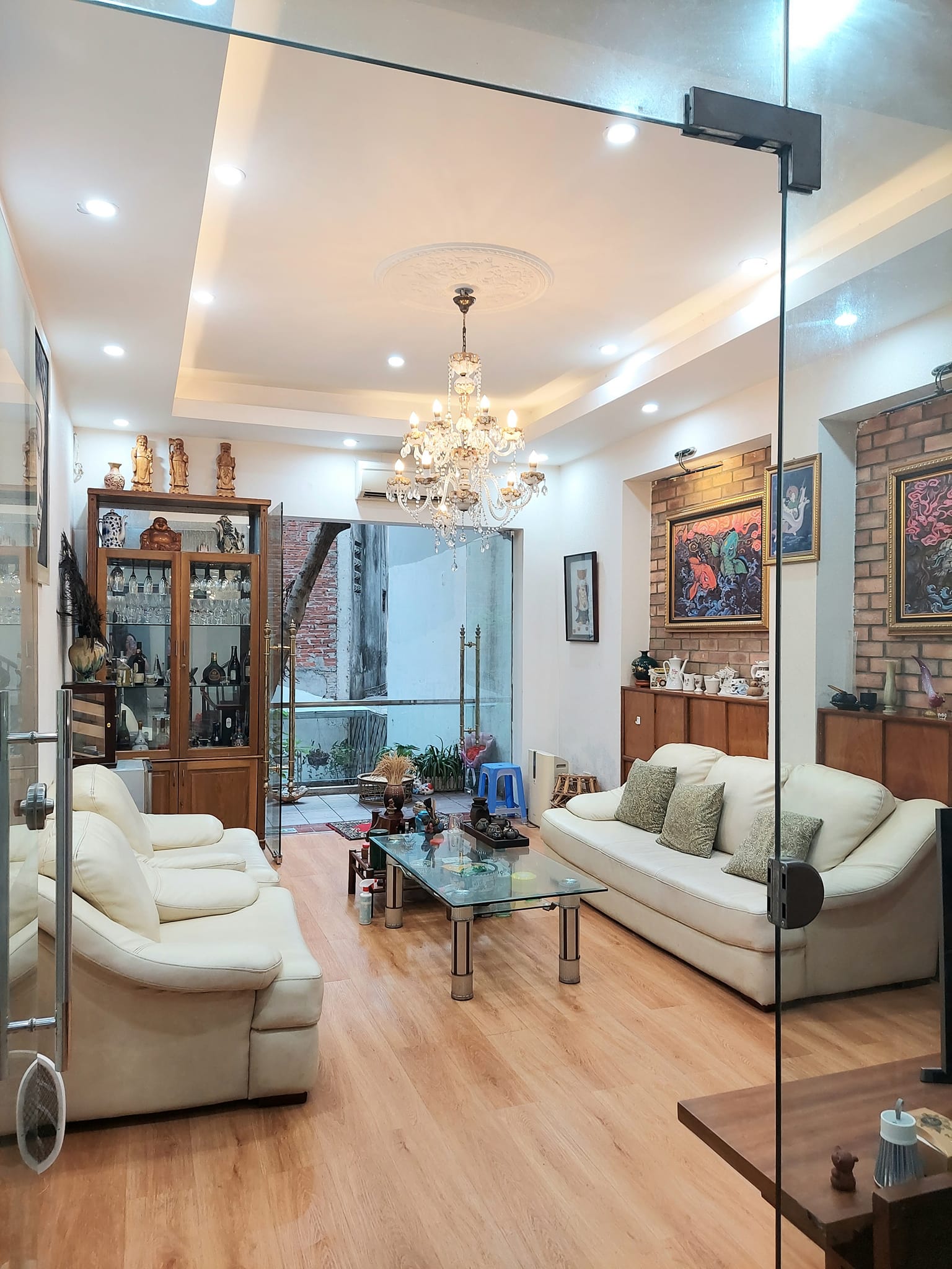 Bán nhà Hào Nam 40m 5 tầng mặt tiền 4m giá chào 6ty