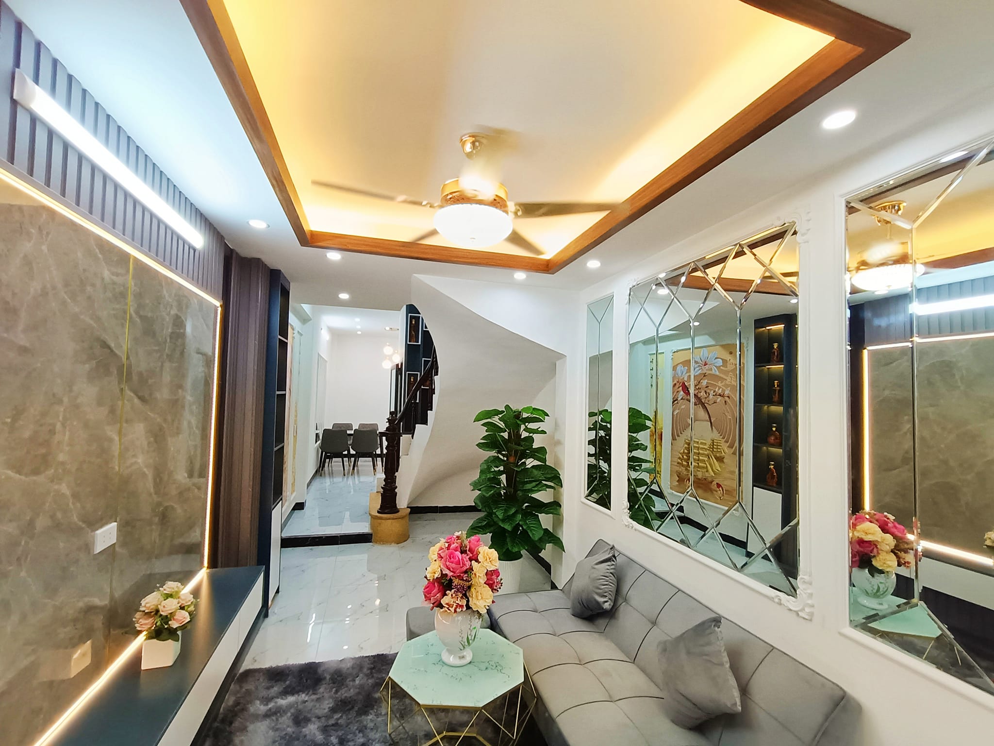 Ngõ ba gác tránh SH, Căn góc, Đẹp ở luôn, bán nhà Quan Thổ-0946383428