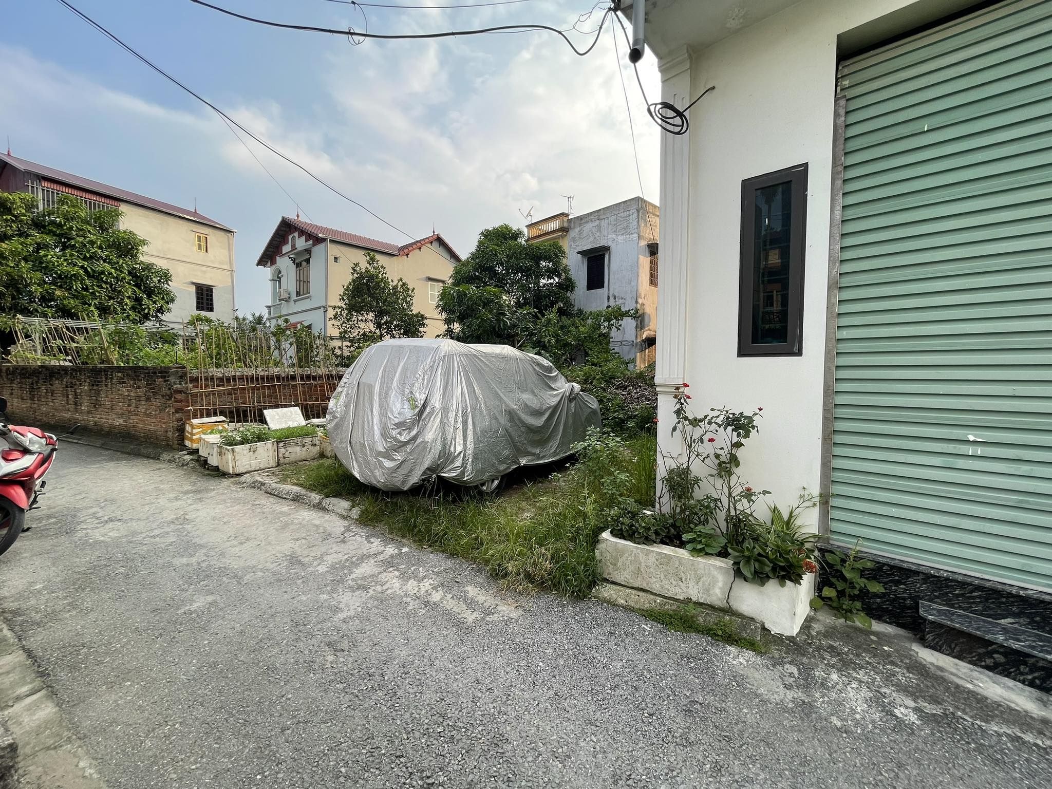 Đất trong đê Đông Dư 40m2 oto thông vào nhà