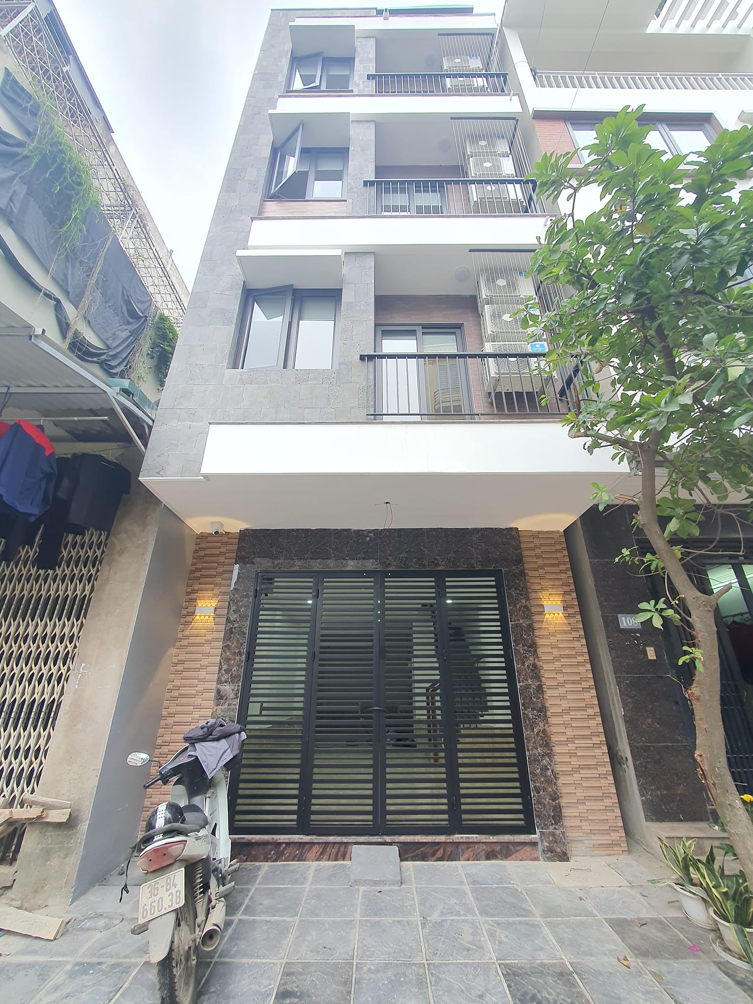 Căn hộ dịch vụ dòng tiền - phân lô - ô tô tránh - vỉa hè đá bóng - 10 phòng full nội thất - thu 50 triệu/tháng