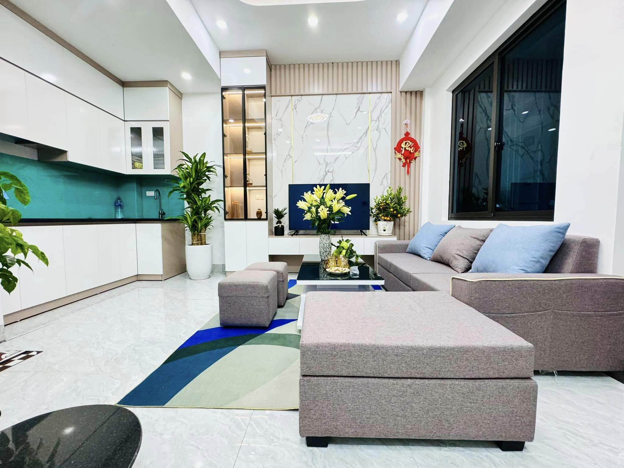 Một ngoặt, Cách phố 40m, Ở ngay bán nhà Phương Mai-0946383428