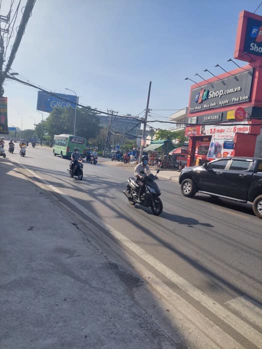 MẶT TIỀN - 30tr/tháng - 270M2 - NỞ HẬU - SỔ SẴN