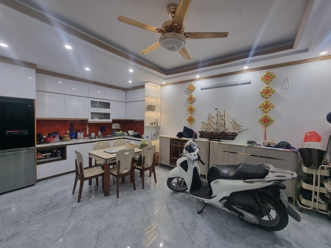 (THANG MÁY) Bán nhà ngõ 84 Ngọc Khánh 45mx6T LÔ GÓC thông sàn 30m ra phố 7.5 ty Ba Đình 0973288308 giảm sâu