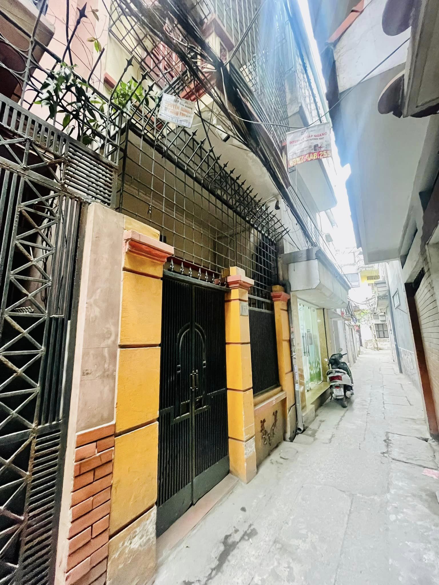 Bán nhà phố Trương Định, Hoàng Mai 44m, 5 tầng.Giá: 6.1 tỷ