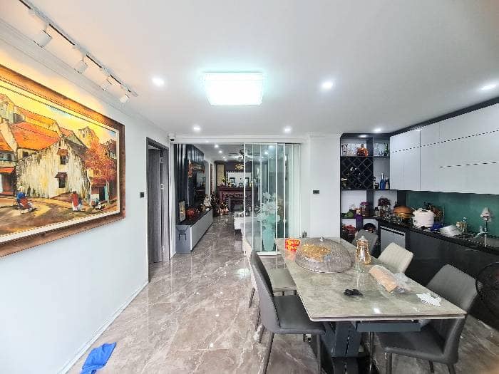 Ô TÔ TRÁNH - KINH DOANH - VỈA HÈ - DÒNG TIỀN 20tr/th Bán nhà Đền Lừ 35m x 5 tầng 8.8 tỷ