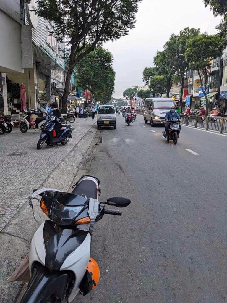 CHO THUÊ NGUYÊN CĂN MẶT TIỀN NG VĂN LUÔNG - P12 Q6 - 4 TẦNG - VỈA HÈ 4M - CHỈ 17TR/THÁNG TL