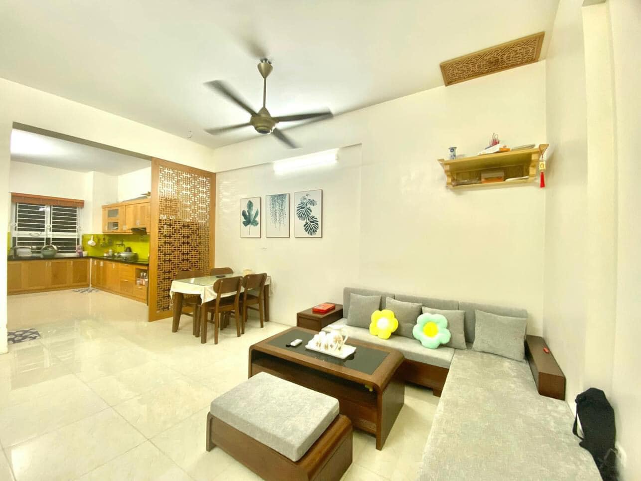 Bán căn chung cư Nam Xa La, Hà Đông, 81m2, 2 ngủ, 2wc, Giá 2,95 tỷ. SĐCC, Liên hệ 0865959432