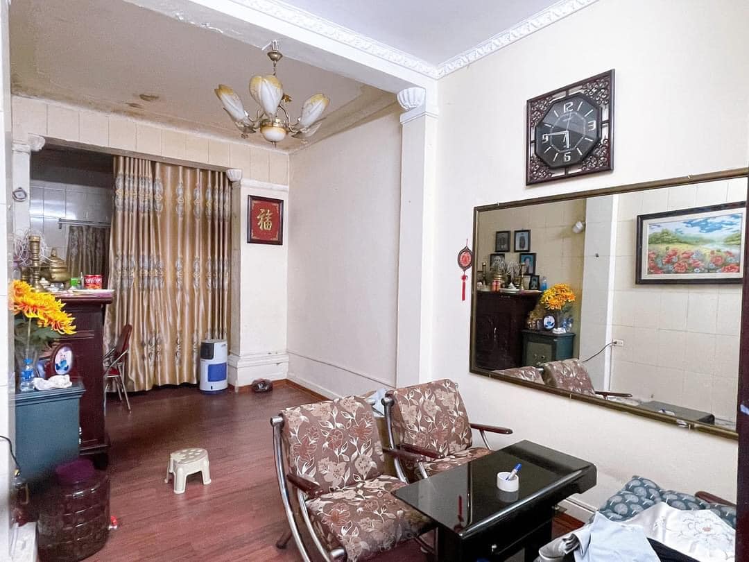 HOT HOT - NHÀ LẠC TRUNG - OTO ĐỖ CỬA - 2 NGÕ TRƯỚC SAU - Ô TÔ TRÁNH - CÁCH PHỐ 30M - NỞ HẬU- GIÁ 7,x TỶ ✳️✳️✳️