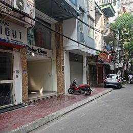 NGUYỄN CHÁNH-CẦU GIẤY-PHÂN LÔ -VỈA HÈ-Ở XƯỚNG KD VIP-DT 60MX5 TẦNG