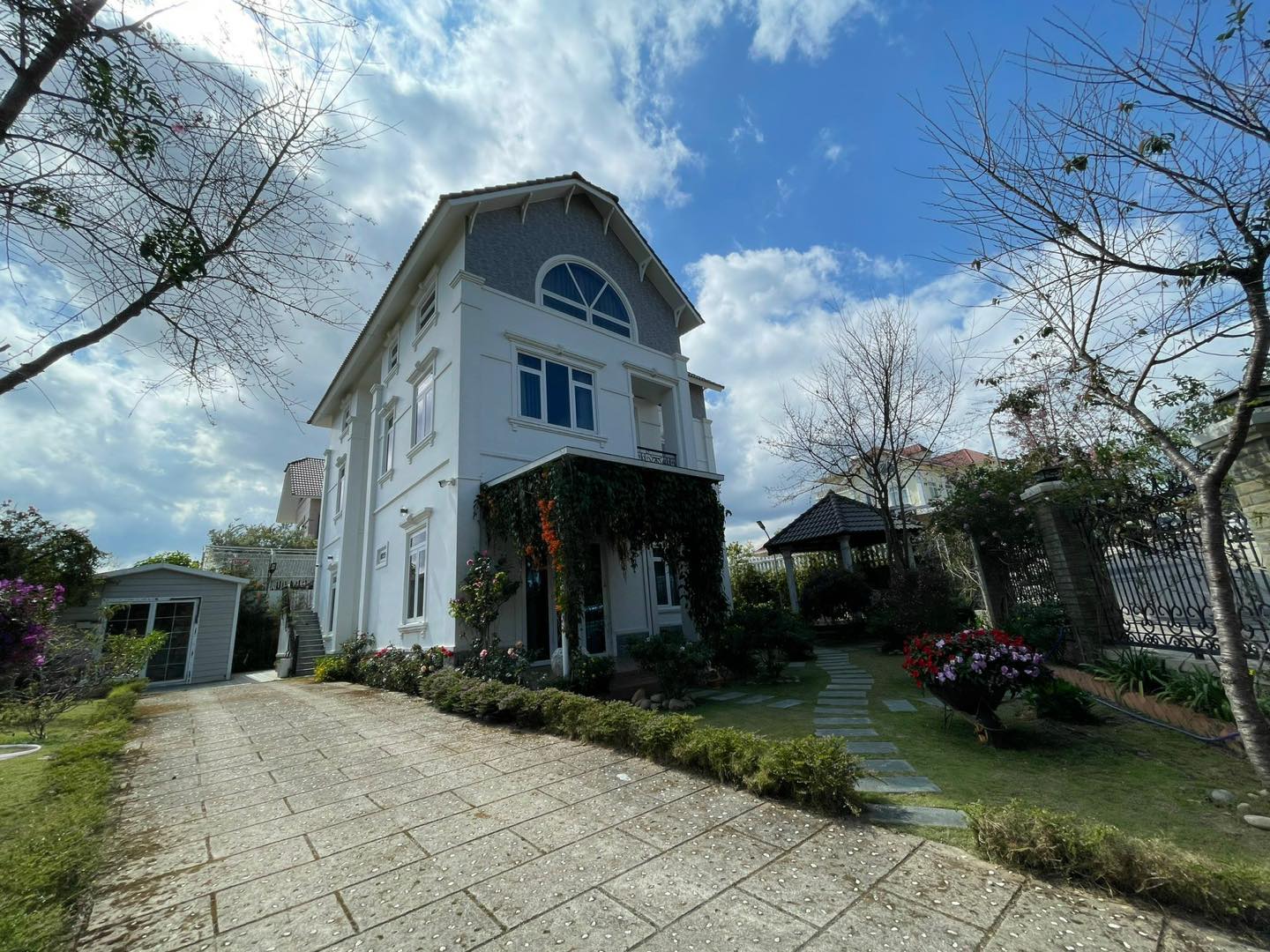 Biệt thự An Sơn Phường 4 Đà Lạt khu DIC 900m2