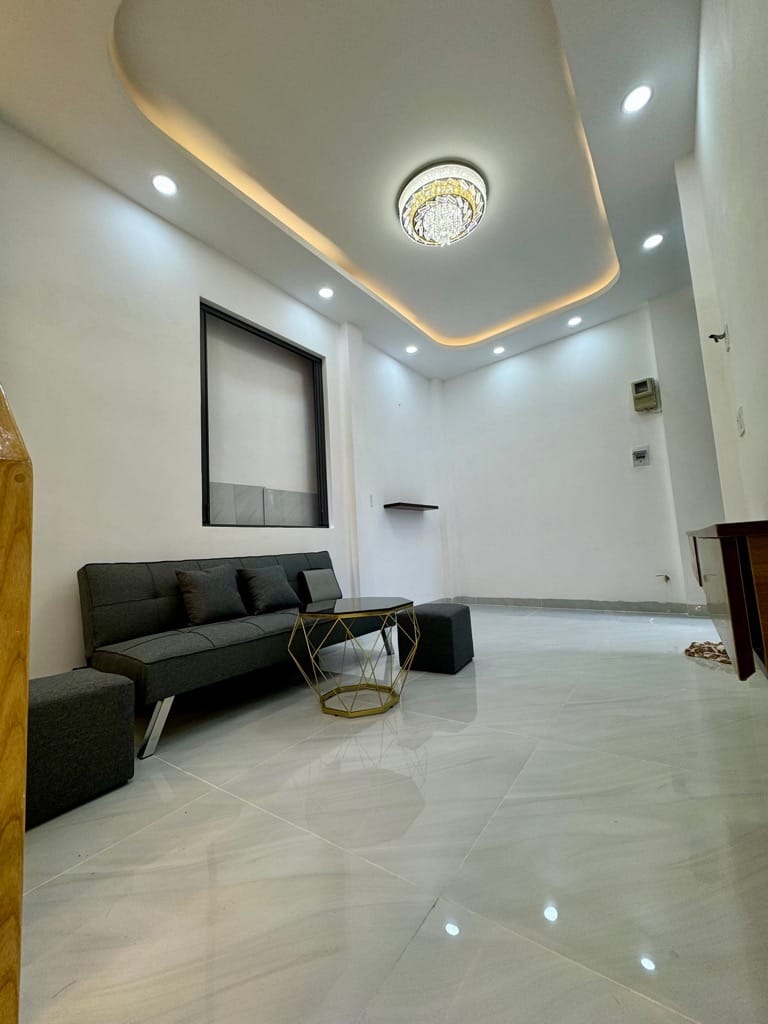 BÁN NHÀ 2 TẦNG SIÊU ĐẸP 31M CHỈ 4,25 NGUYỄN BẶC . PHẠM VĂN HAI.