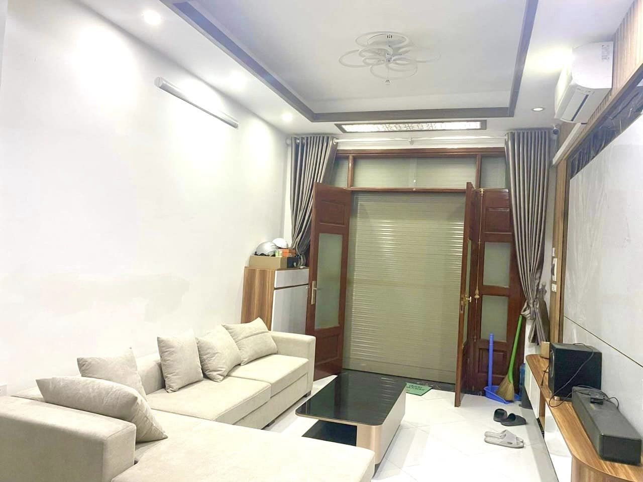 NHÀ TÂY HỒ MỚI ĐẸP Ở NGAY - GẦN Ô TÔ GẦN PHỐ - VÀI PHÚT ĐI BỘ RA HỒ TÂY - 2 MẶT NGÕ TRƯỚC SAU.