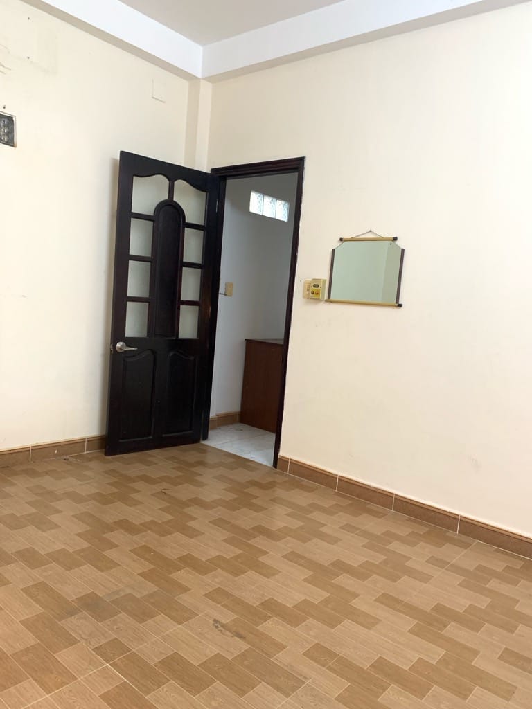 BAN NHÀ CHÍNH CHỦ XE HƠI ĐỖ CỬA CMT8 .31M . 4 TẦNG .4 PN . BTCT .6.6 TỶ