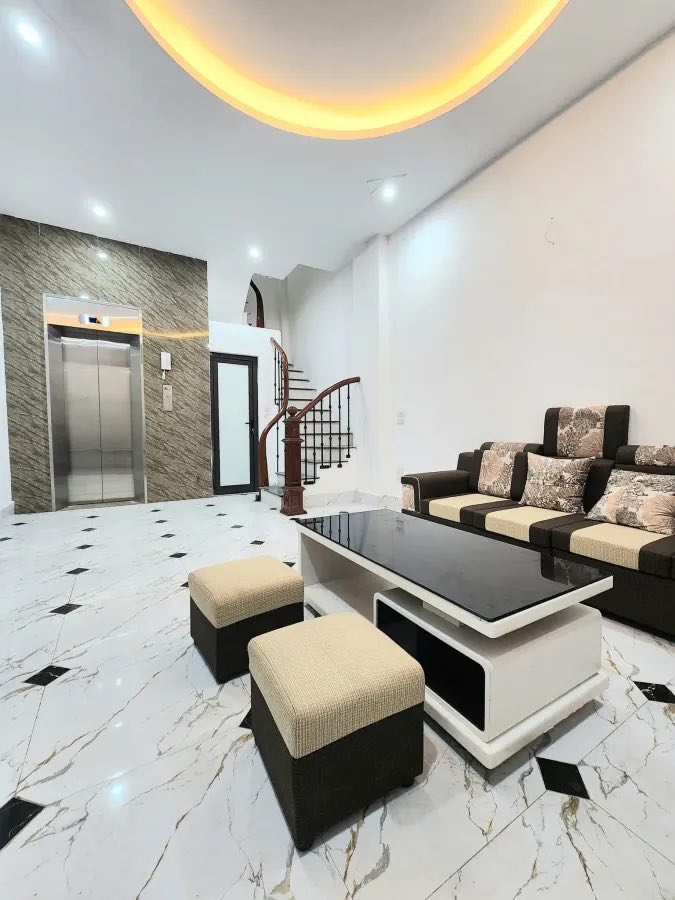 Đừng bỏ lỡ siêu phẩm này! 5 tầng thang máy ngay trung tâm quận Đống Đa.