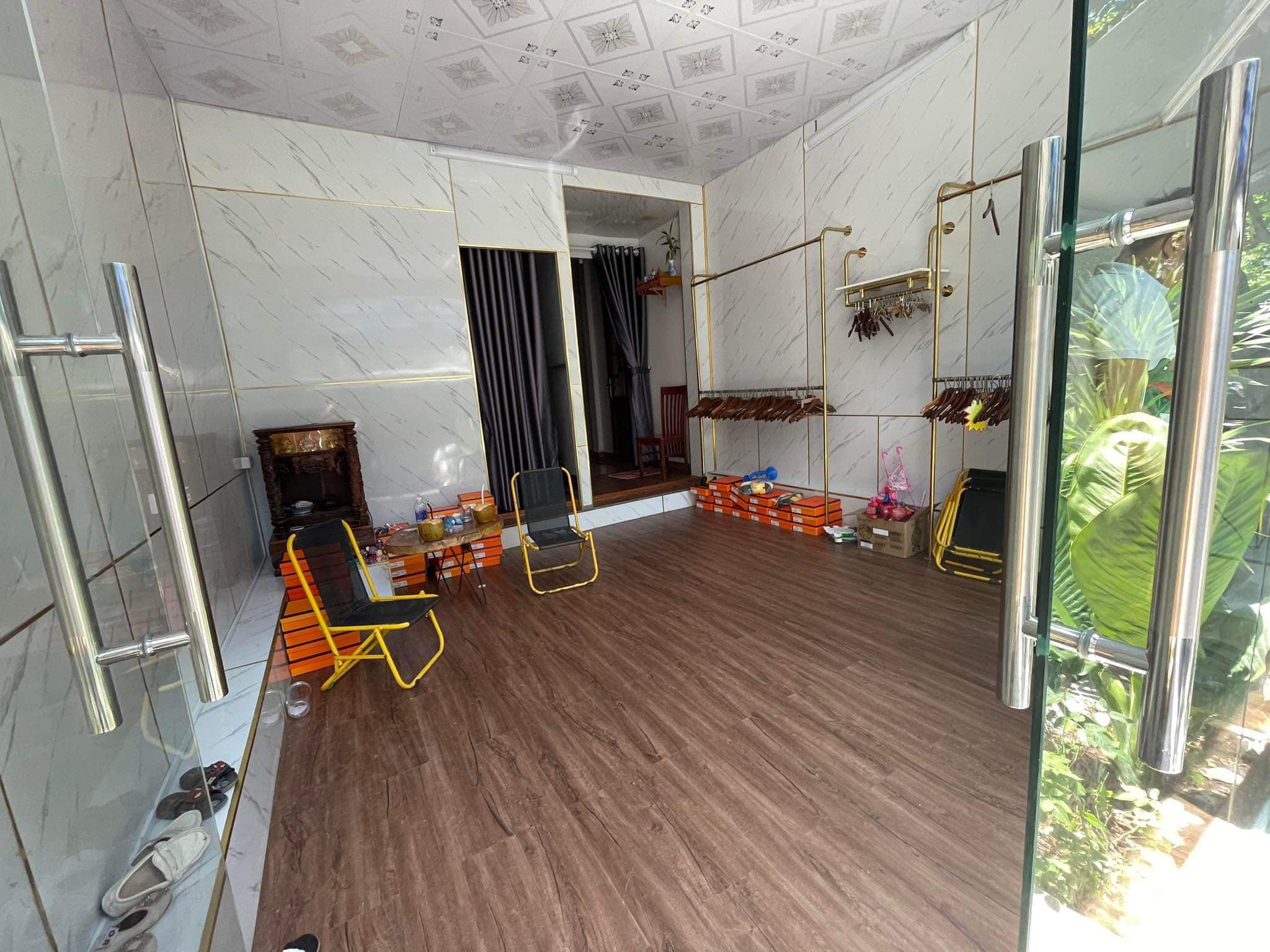 Cho thuê nhà nguyên căn thích hợp vừa ở vừa kinh doanh. Giá rẻ