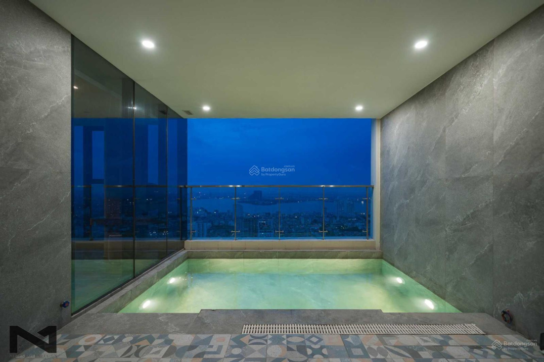 Cho thuê căn Penthouse Vinhomes Metropolis Liễu Giai giá rẻ, full đồ