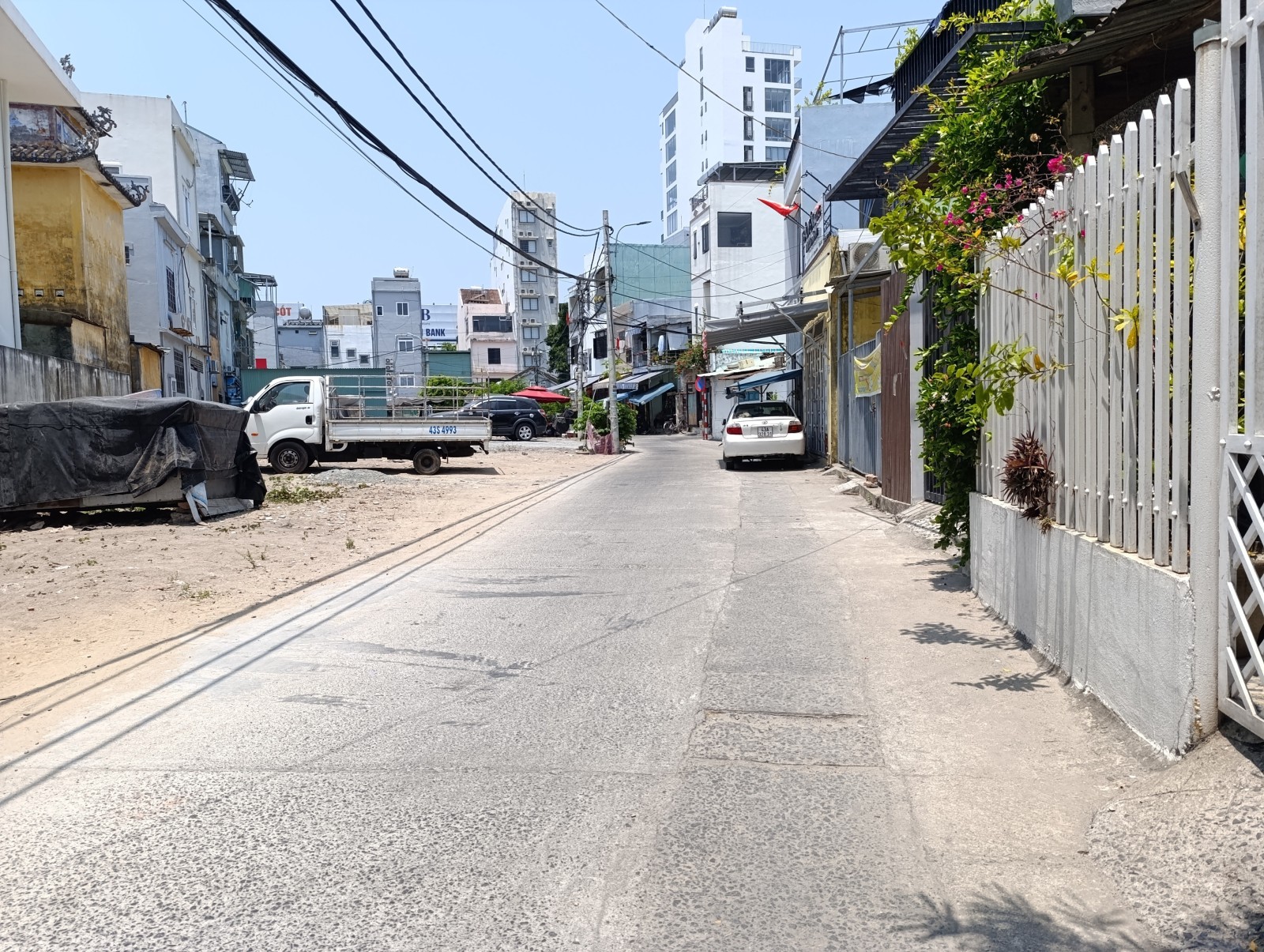 Bán đất tặng 3 phòng trọ mặt tiền Phó Đức Chính, Sơn Trà, 137m2, giá chỉ 7,5 tỷ