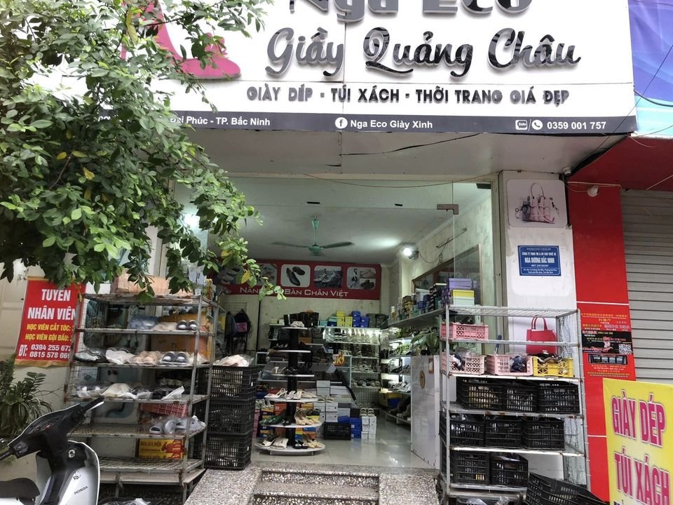 SANG NHƯỢNG CỬA HÀNG GIÀY DÉP TÚI XÁCH Ở CHỢ CÓ- ĐẠI PHÚC - BẮC NINH