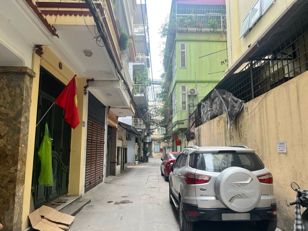 Bán nhà phố Tương Mai, bờ sông Trần Đại Nghĩa, 46m2 x 3T, cách phố 50m. Giá 3,95 tỷ