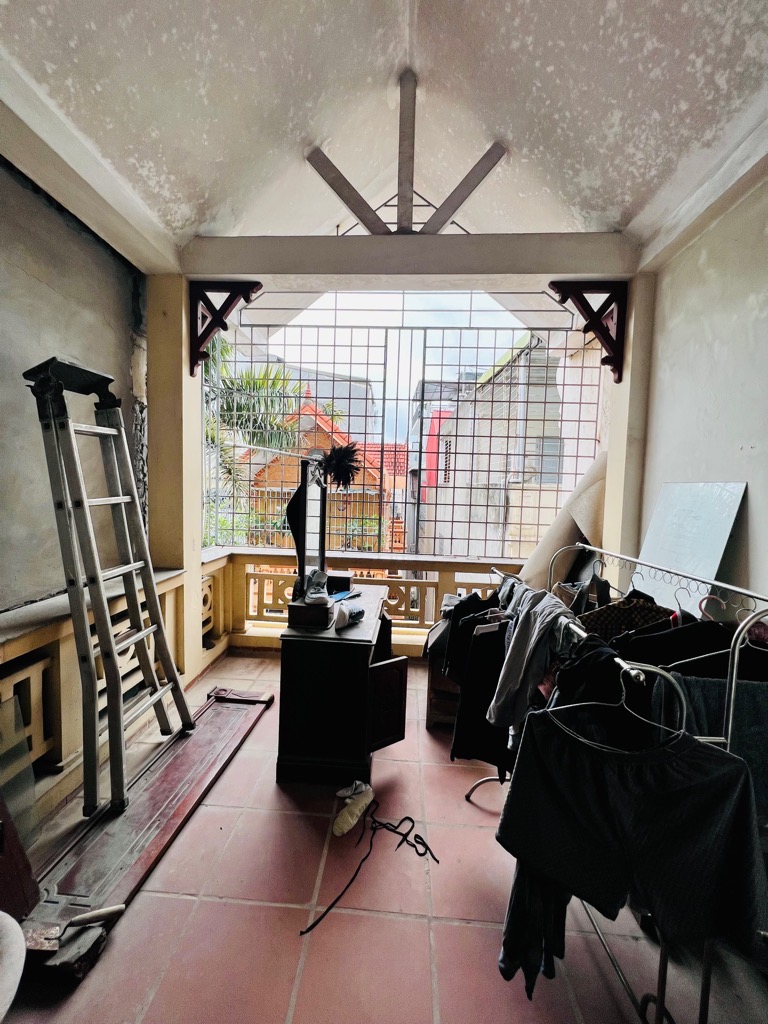 Bán nhà khu vực Âu Cơ 61m2x5T, MT 3.6m2 9.8 tỷ Tây Hồ