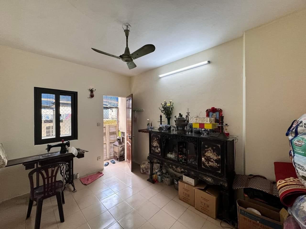 Chính chủ cần bán nhà 3 tầng 2 mặt ngõ thoáng, ngõ Giếng Mứt, Bạch Mai sổ đỏ đẹp giao dịch ngay