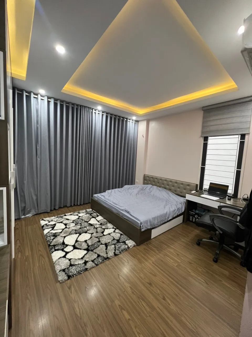 Bán Nhà Đại Từ. Hoàng Mai. Lô Góc. Ô Tô. Kinh Doanh. DT 42m2. 4 Tầng. MT 4,4m. Giá 7,76 Tỷ.