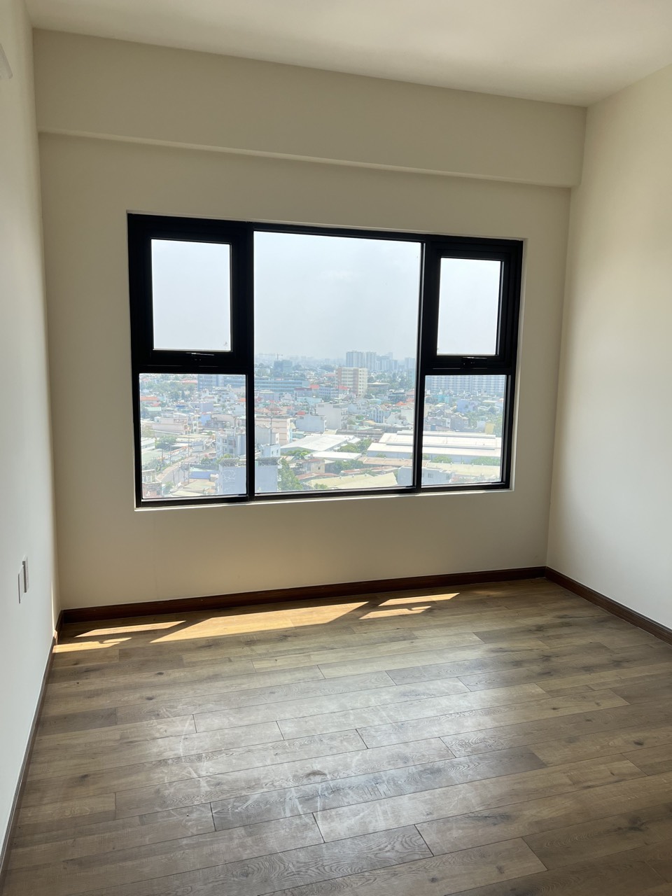 Cần bán căn hộ flora novia đường phạm văn đồng thủ đức 2pn 1wc 58m2 chỉ 2.3 tỷ giao nhà liền