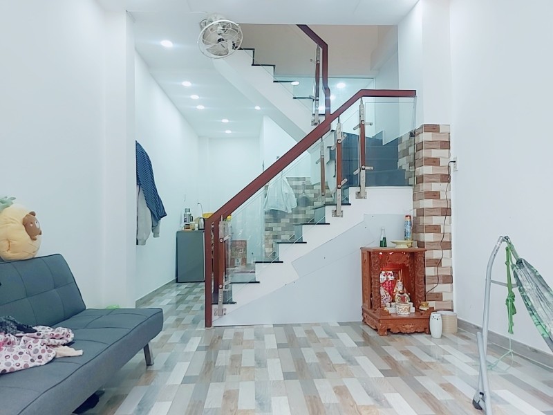 Bán nhà riêng 34m2 ngang 4,1 m Dương Bá Trạc phường 2 quận 8 chỉ 3,8 tỷ