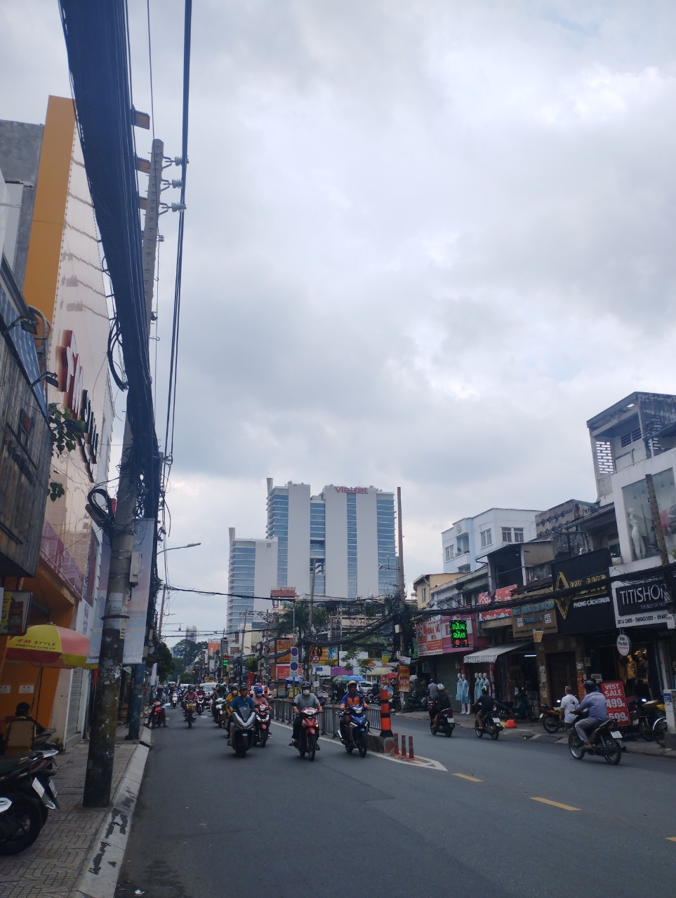 Hiếm Cách Mạng tháng 8 - Quận 10 - 40m2 - HXH sát Mặt Tiền