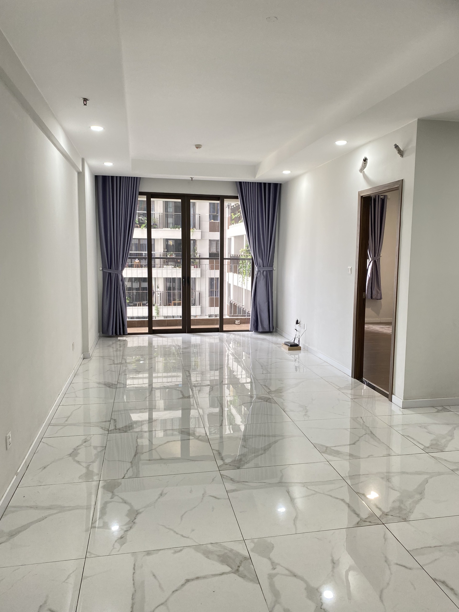 Căn hộ opal boulevard cần cho thuê 2pn 2wc 75m2 giá 8tr/th có 2 máy lạnh, rèm, tủ bếp trên, tủ bếp dưới