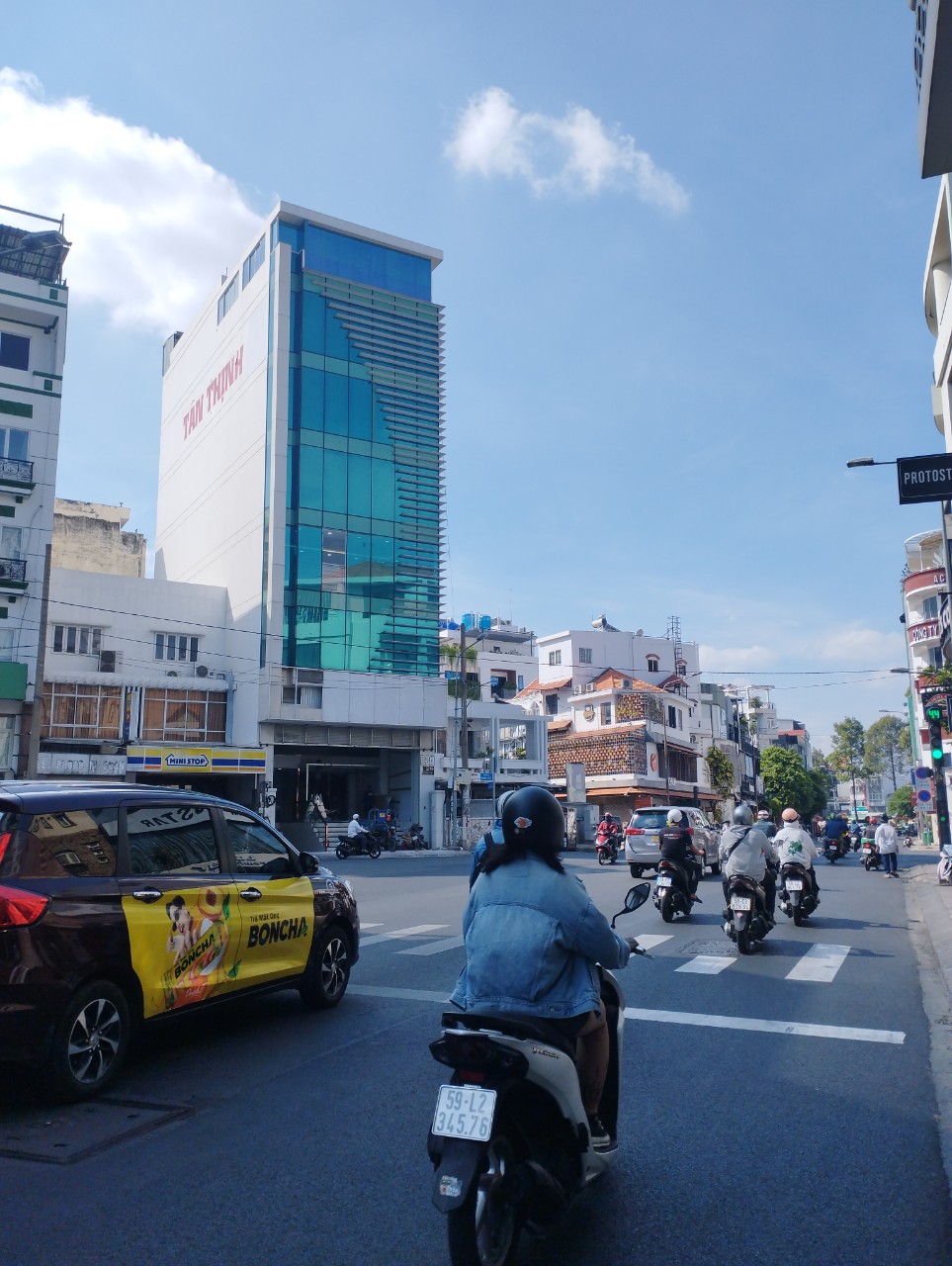 Bán Nhà Mặt Tiền Út Tịch - 30m2 - 5 tầng - Kinh Doanh Sầm uất