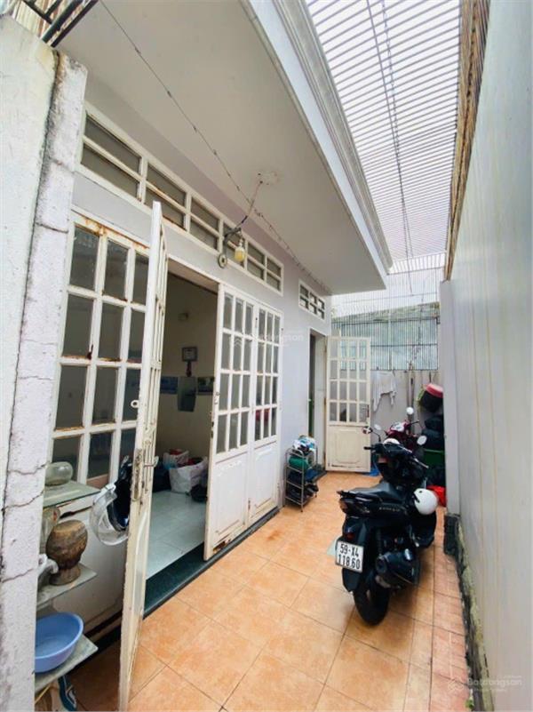 3.2 tỷ/ nhà cấp 4 btct, 50m ra mặt tiền đg Tăng Nhơn Phú, hẻm Ba gác, Phước Long B, Quận 9, 2wc,1pn