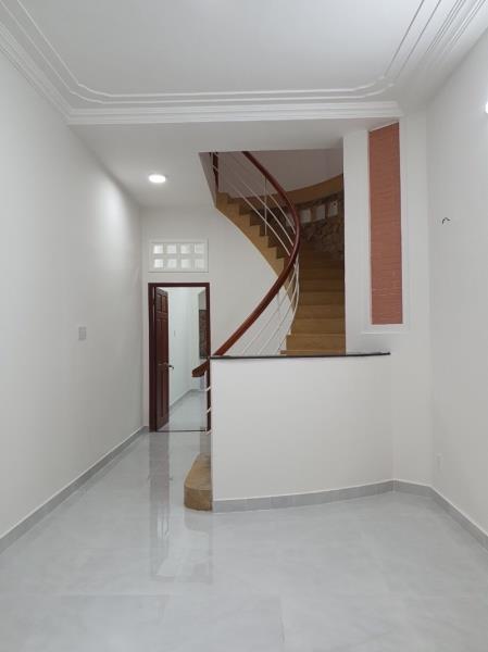 Nhà Bán Hẻm 162/ Phan Đăng Lưu 62m2 , 2 Tầng BTCT , 2 PN , cách hẻm xe hơi 10m Giá chỉ 5 tỷ 950