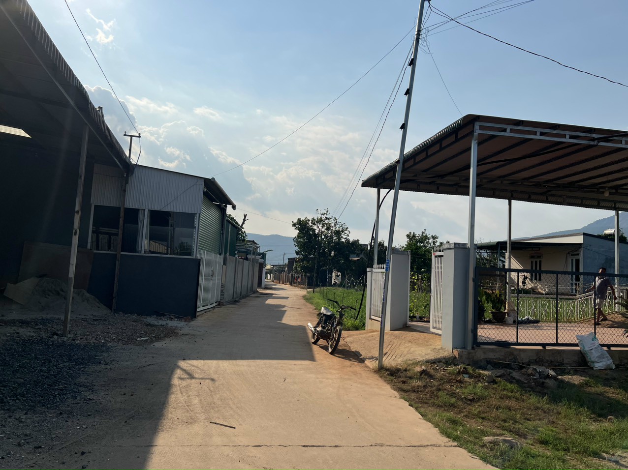 Chính Chủ Cần Bán Nhanh Lô Đất 305m2 Gần QL27 Xã Hiệp Thạnh , Giá Cực Tốt