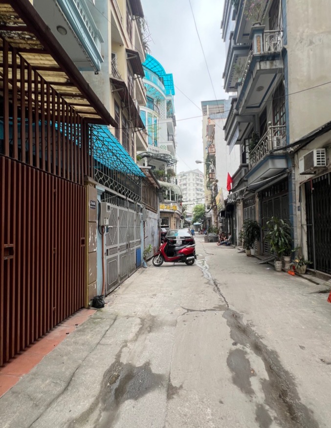 NHỈNH 5 TỶ NHÀ ĐẸP QUAN HOA – 5 TẦNG – ĐỦ CÔNG NĂNG – GẦN Ô TÔ – AN SINH TỐT