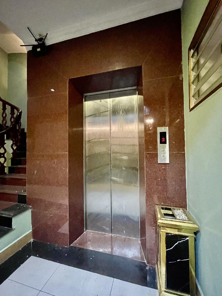 BÁN GẤP MP MAI HẮC ĐẾ, GẦN Ô CẦU DỀN, VỊ TRÍ SIÊU ĐỈNH, 6TẦNG THANG MÁY, KD SẦM UẤT 145,8M/ MT 5,2M/ 84TỶ.