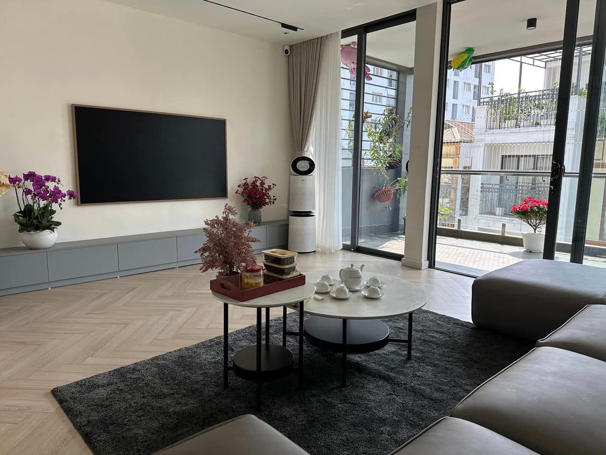 Bán nhà đẹp phố Hoàng Quốc Việt, Cầu Giấy, 50m2, 6tầng, thang máy, ôtô, phân lô, 18 tỷ