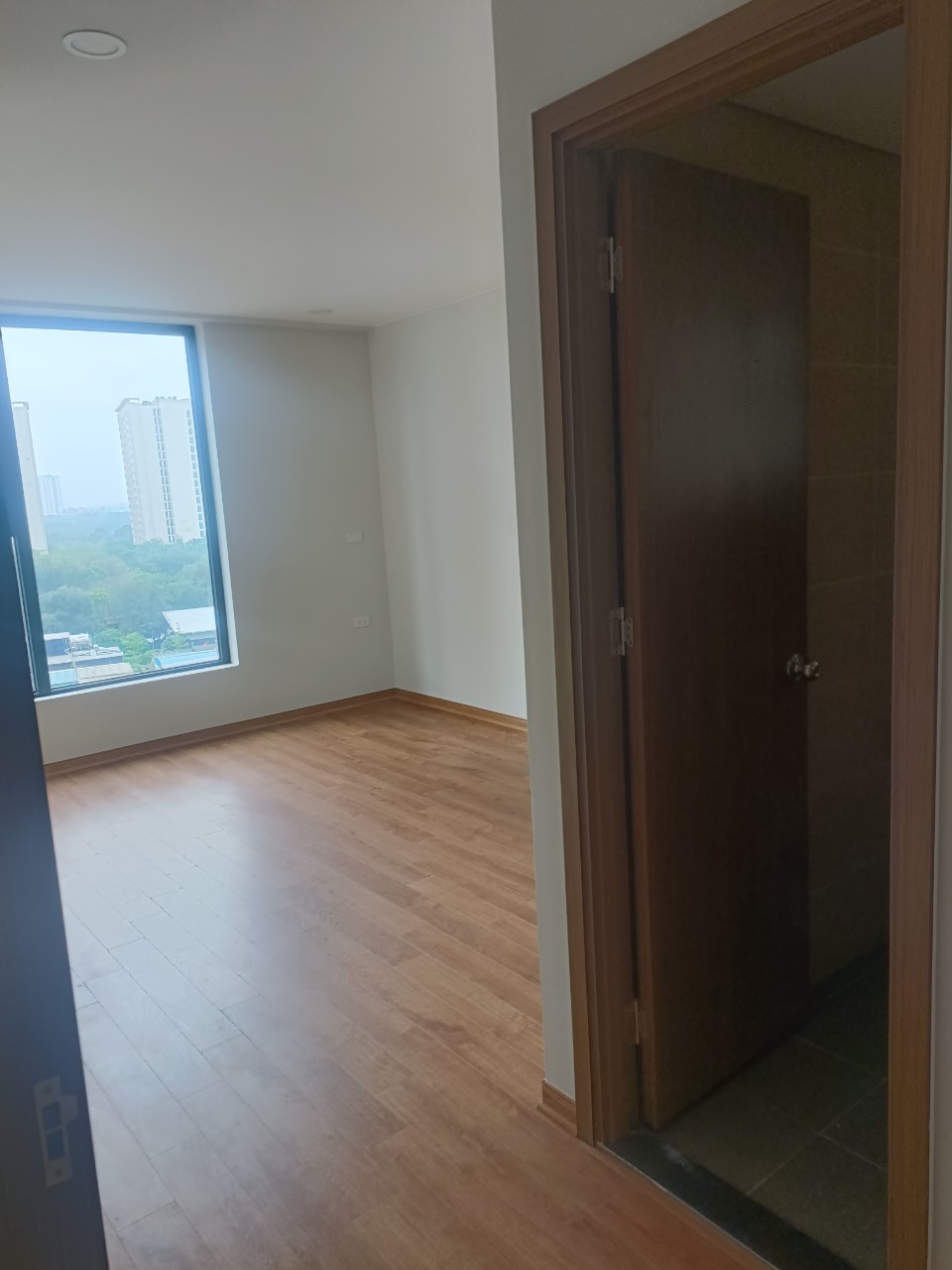 Cho_thuê Căn góc chung cư ROSE TOWN nhìn Hồ Yên Sở và Linh Đàm , Hoàng Liệt, Hoàng Mai 0844899222