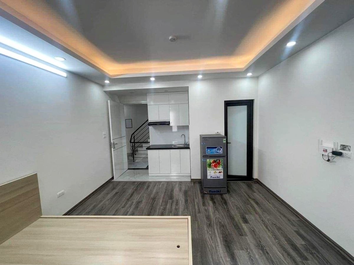 Bán nhà Chùa Láng - Căn hộ Dòng Tiền - 6 tầng - 9.7 tỷ