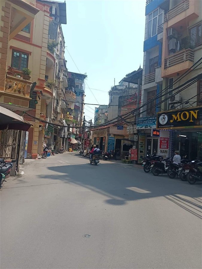 Bán Nhà Phố Tôn Đức Thắng Quận Đống Đa. 61m Mặt Tiền 4m Nhỉnh 15 Tỷ. Cam Kết Ảnh Thật Mô Tả Chính Xác. Chủ Cần Bán